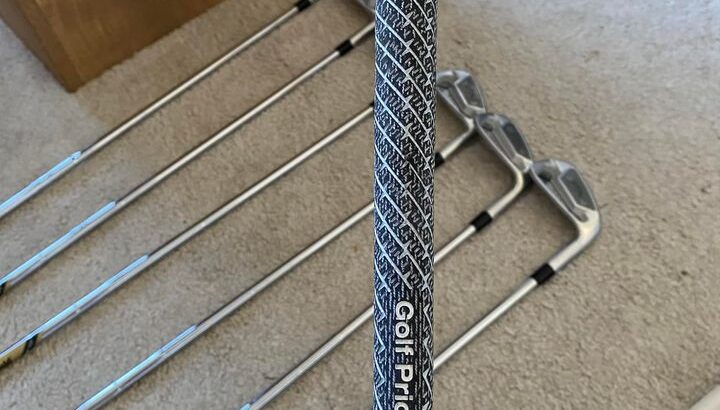 Callaway TCB 4-PW Dynamic Gold Tour Issue S400 120